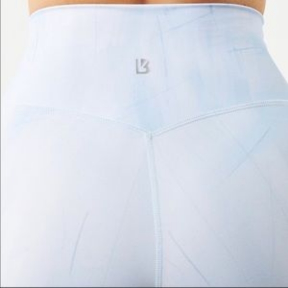 Buff Bunny Motion Legging in Frost Bite Size Large - Picture 2 of 8